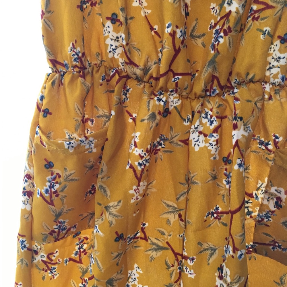 Foral Romper - Picture 6 of 7